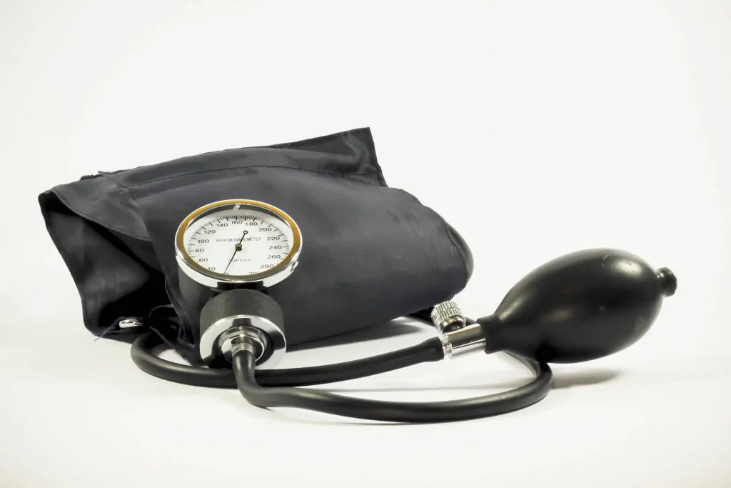 jak snížit krevní tlak okamžitě
