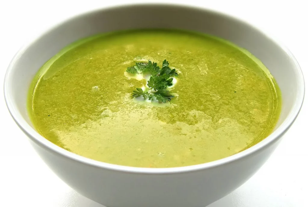 Krémová polévka s brokolicí a květákem když nevíte co uvařit