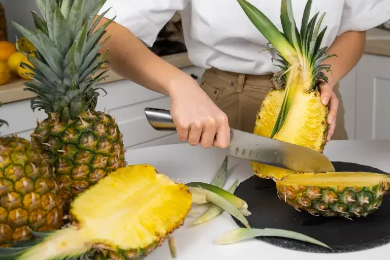 ananas vitamíny,ananas v těhotenství,na co je dobrý ananas,zdravotní účinky ananasu
